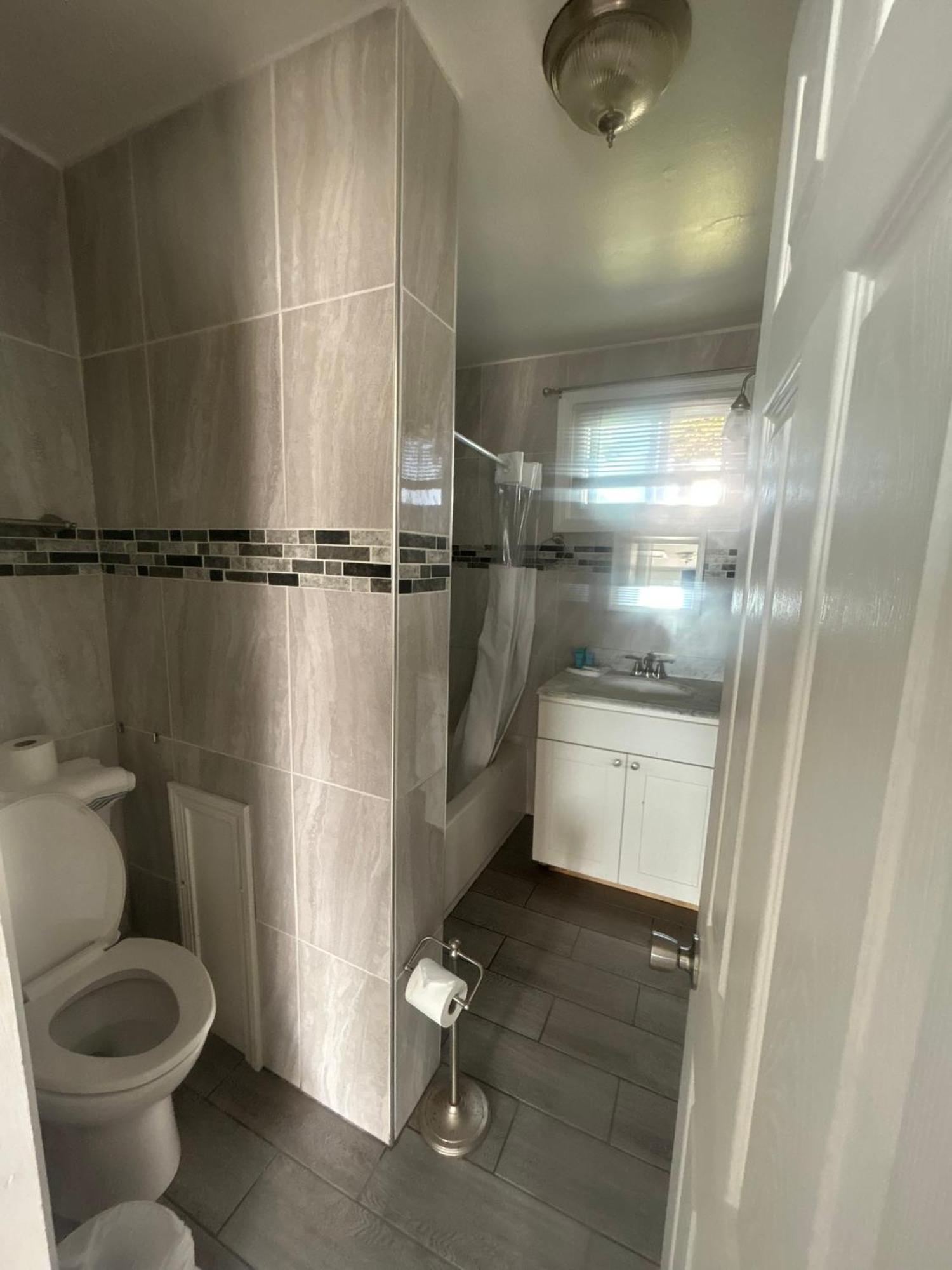 Thames Inn And Marina Groton Chambre photo