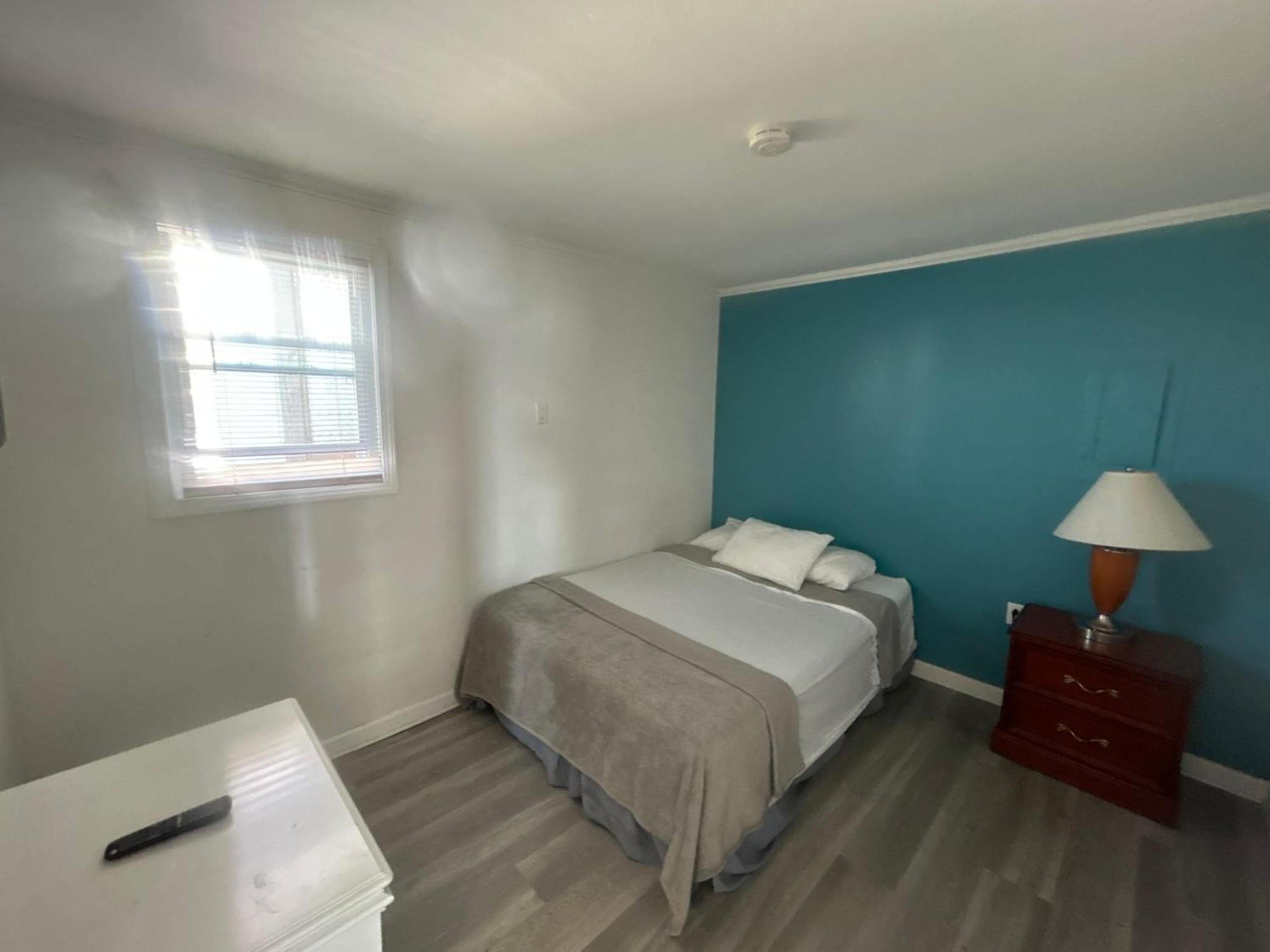 Thames Inn And Marina Groton Chambre photo